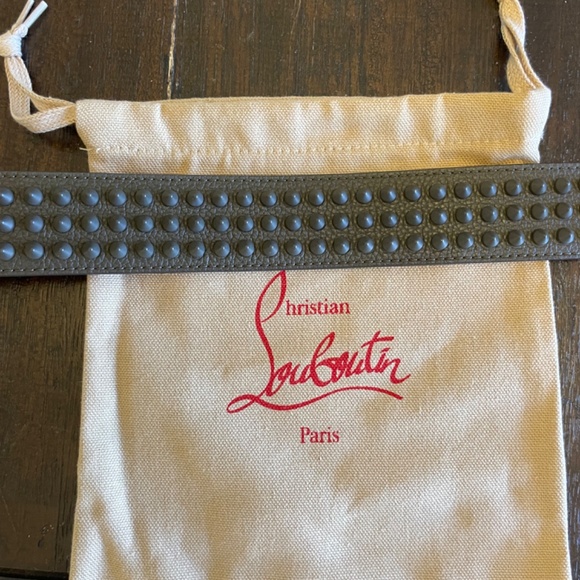 Christian Louboutin - Picture 3 of 13